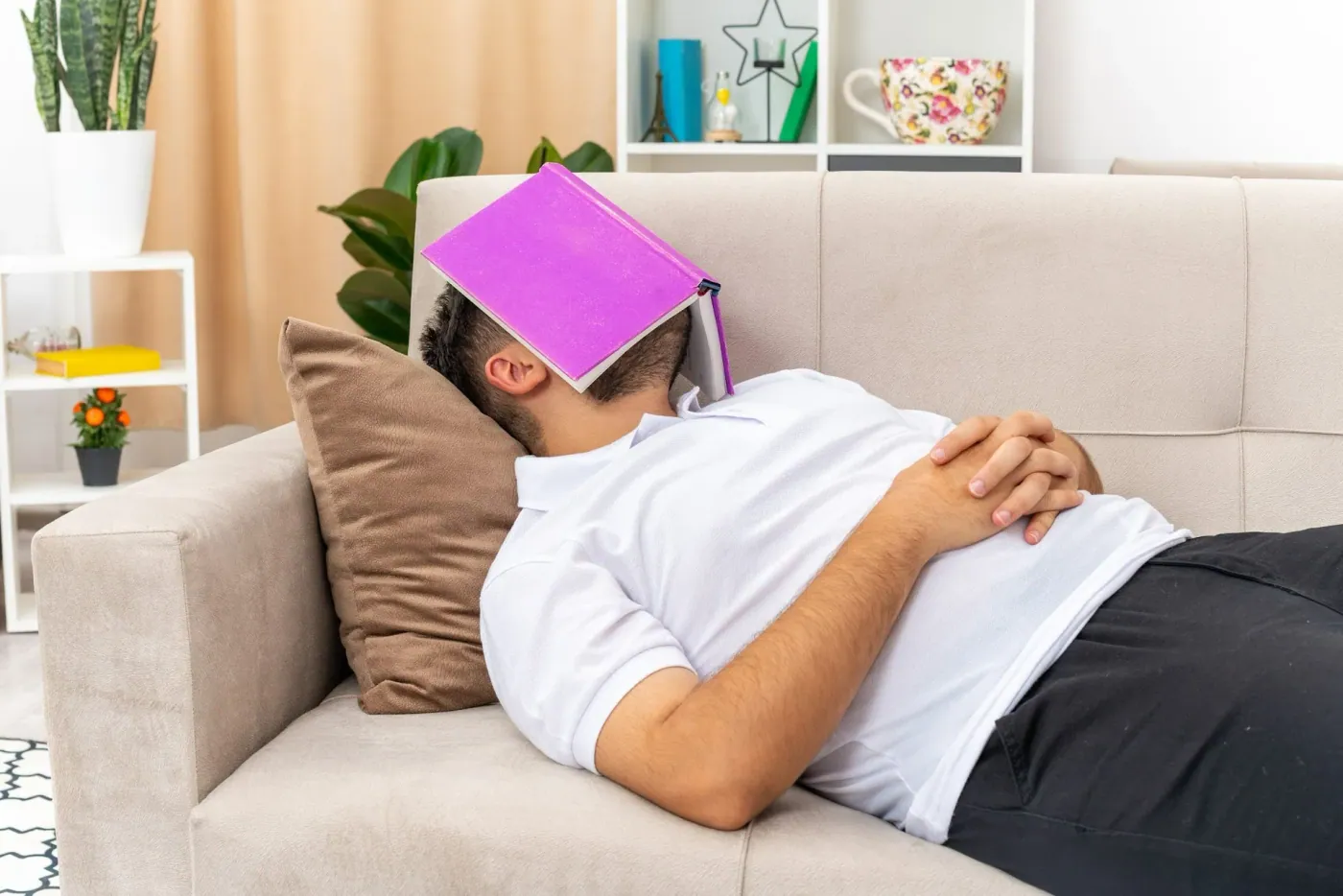 Sleeping positions to avoid for those prone to pinched nerve