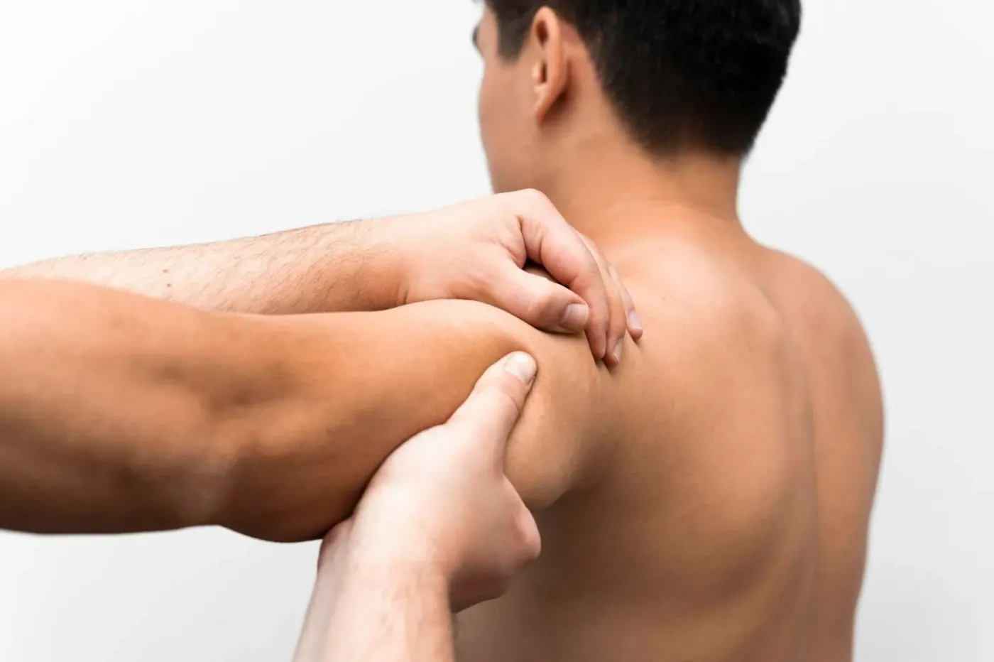 Why You Should See A Chiropractor for Shoulder Pain